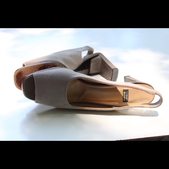 Stuart Weitzman sling back peep toe heels - Picture 4 of 11